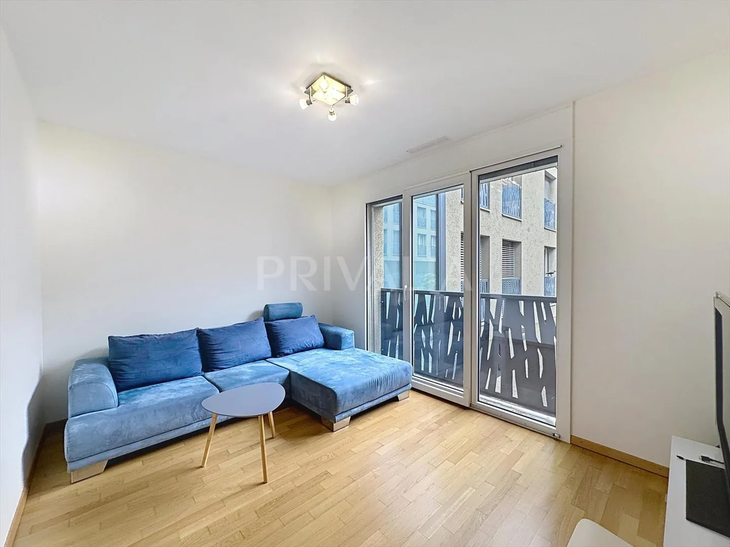 Schönes durchgehendes Apartment mit freier Sicht - Foto 5 di 9