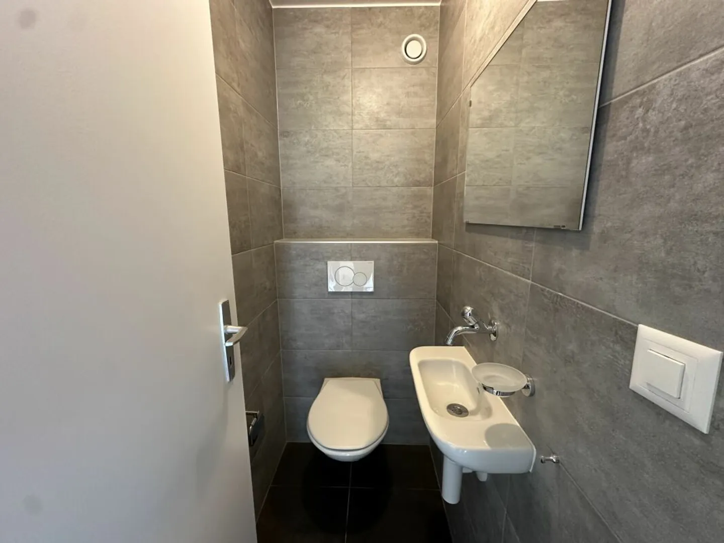 Schöne 4,5-Zimmer-Wohnung, 2022 renoviert, in ruhiger Lage! - Foto 7 von 8