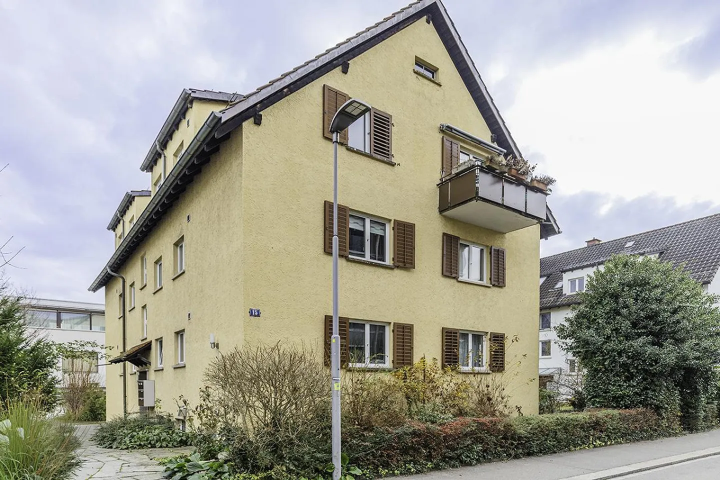 Attractive temporary apartments in Wollishofen ZH until 31.03.2027 - Photo 1 of 5