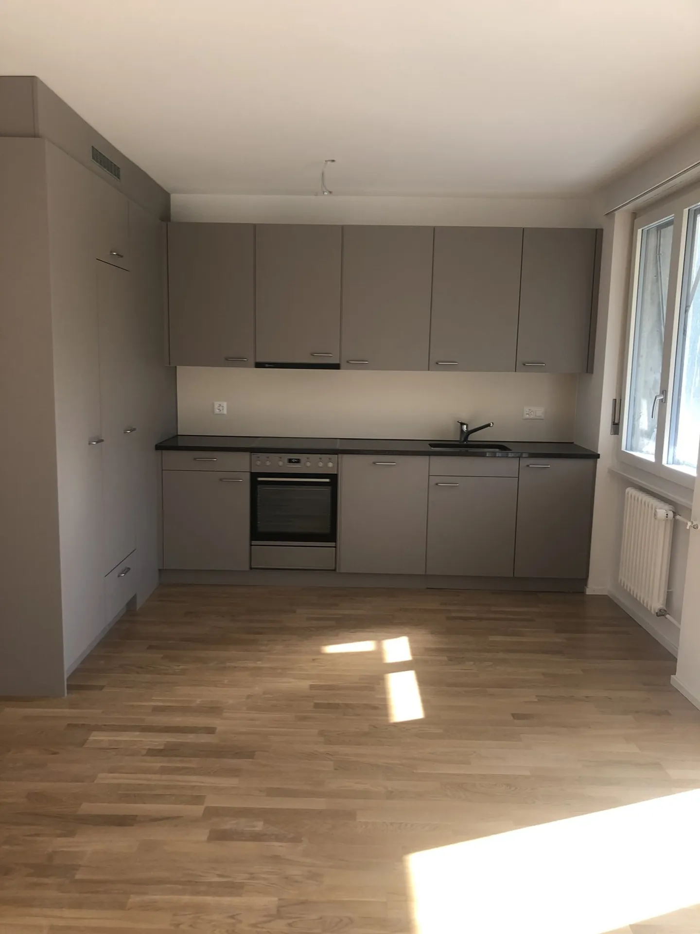 Appartamento ristrutturato con balcone e vista sul verde - Foto 1 di 9