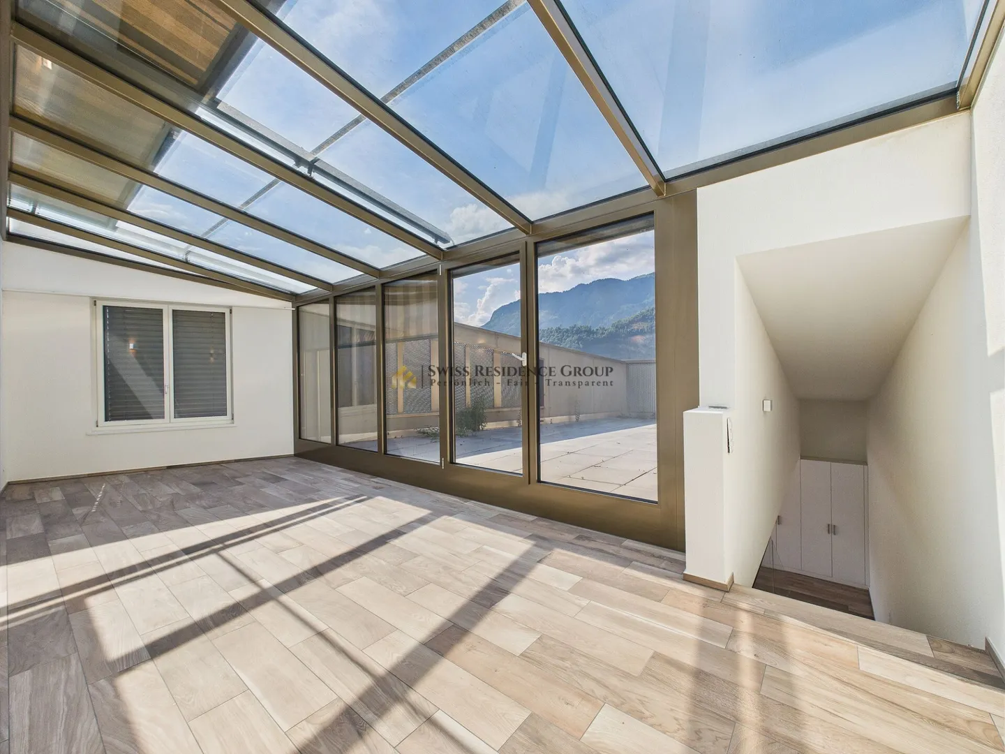 Occasione rara - Vita esclusiva con vista mozzafiato nel Boathouse! - Foto 11 di 16