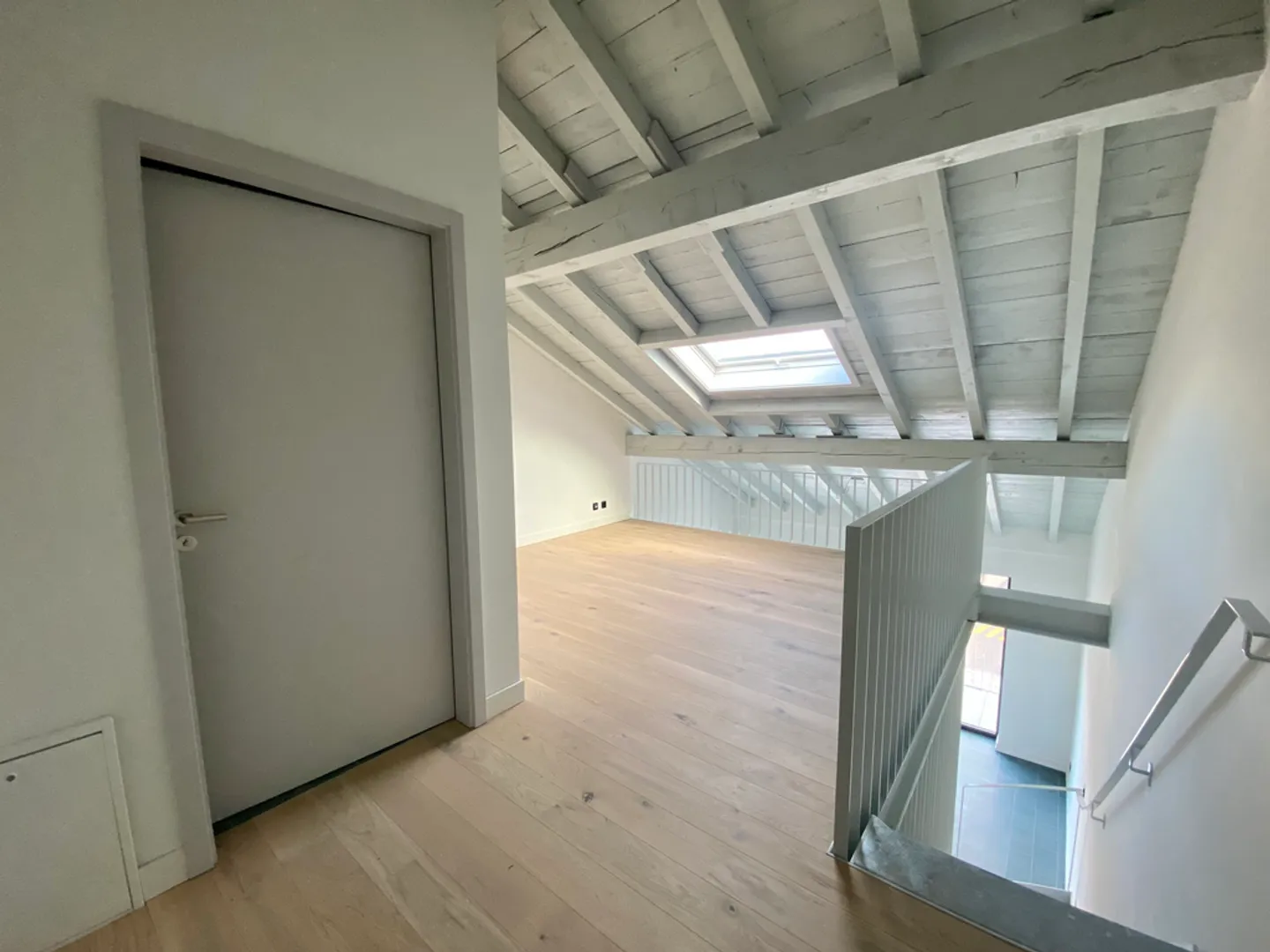 Loft di 2,5 stanze all'ultimo piano nel centro di Losanna - Foto 3 di 6