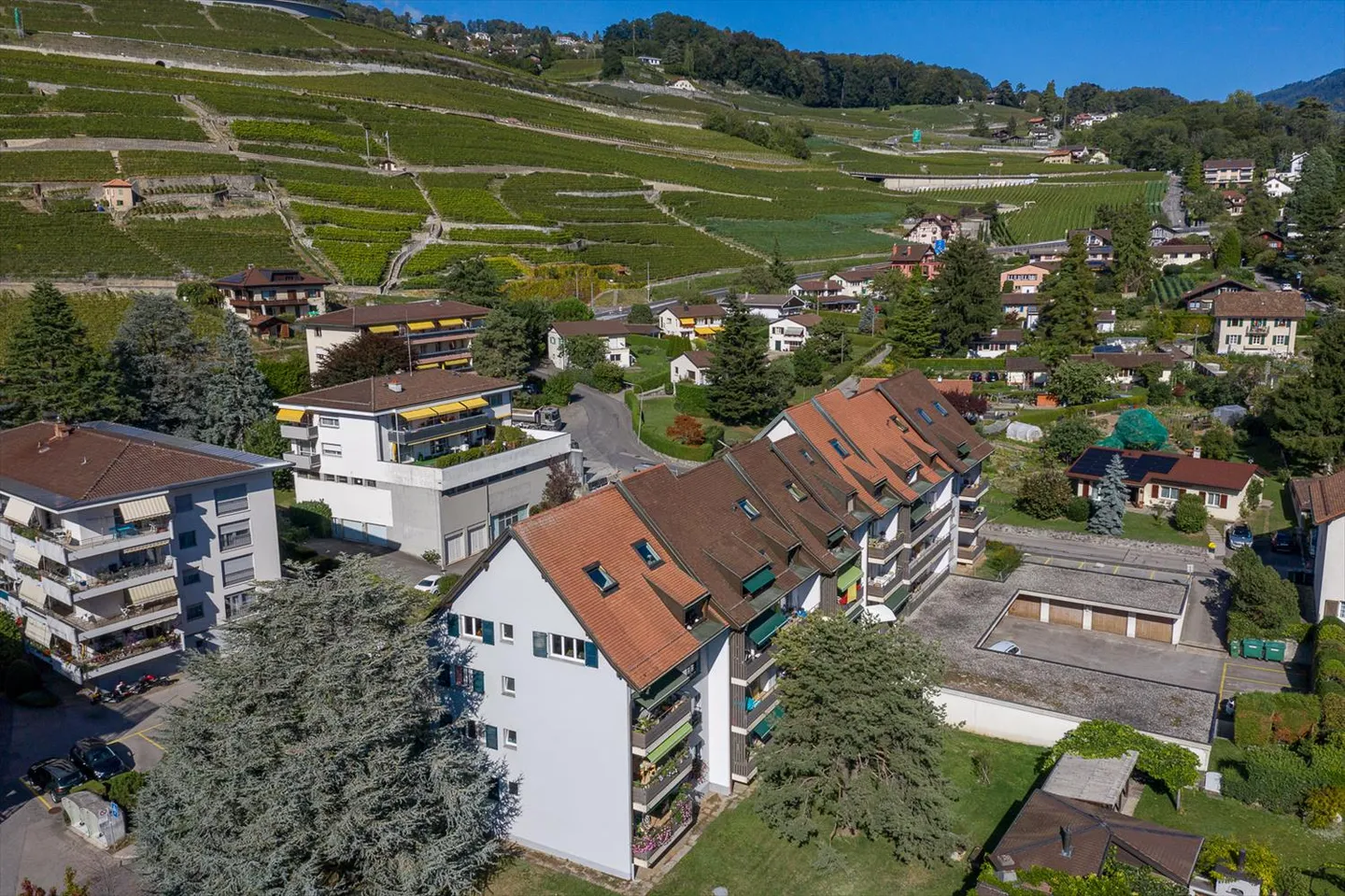 Ideally Located Garage! - Photo 1 of 1