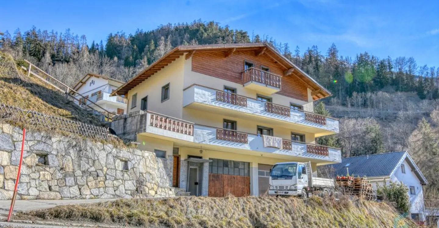 Zu vermieten Schönes renoviertes 3½-Zimmer-Apartment im obersten Stockwerk - Foto 1 von 10