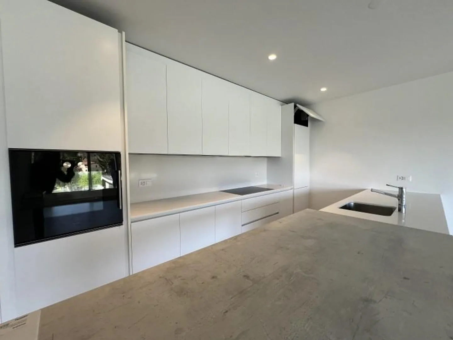 APPARTAMENTO 3.5 LOCALI CIRCONDATO DAL VERDE - Foto 4 di 13