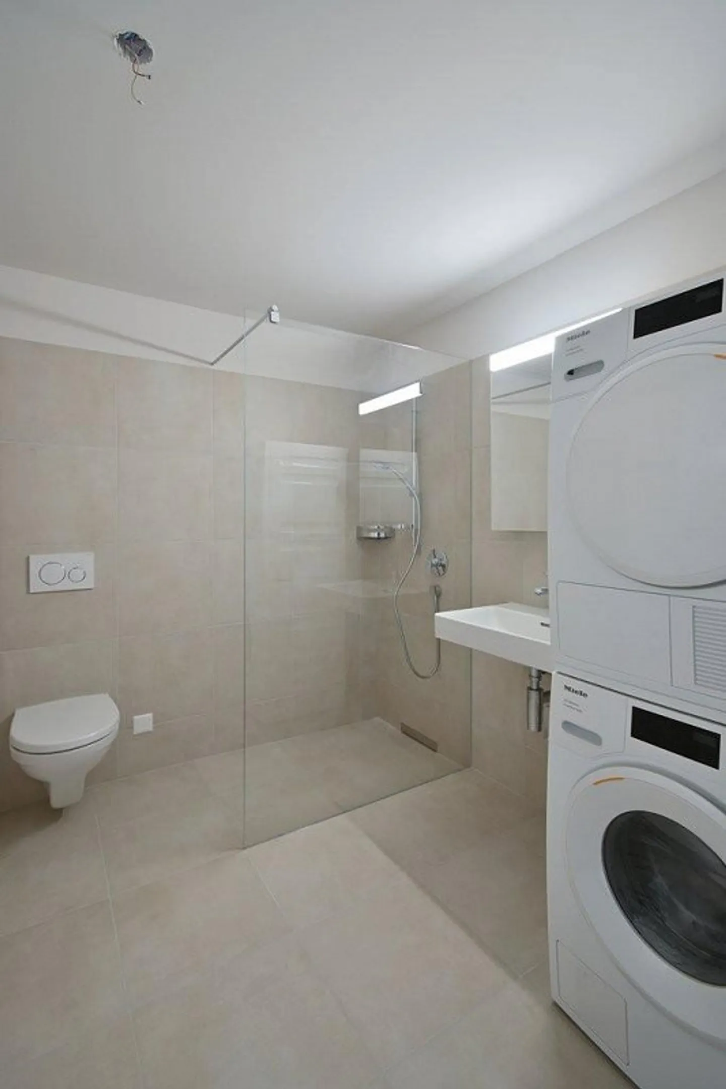 Central Apartment with a View - Photo 4 of 4