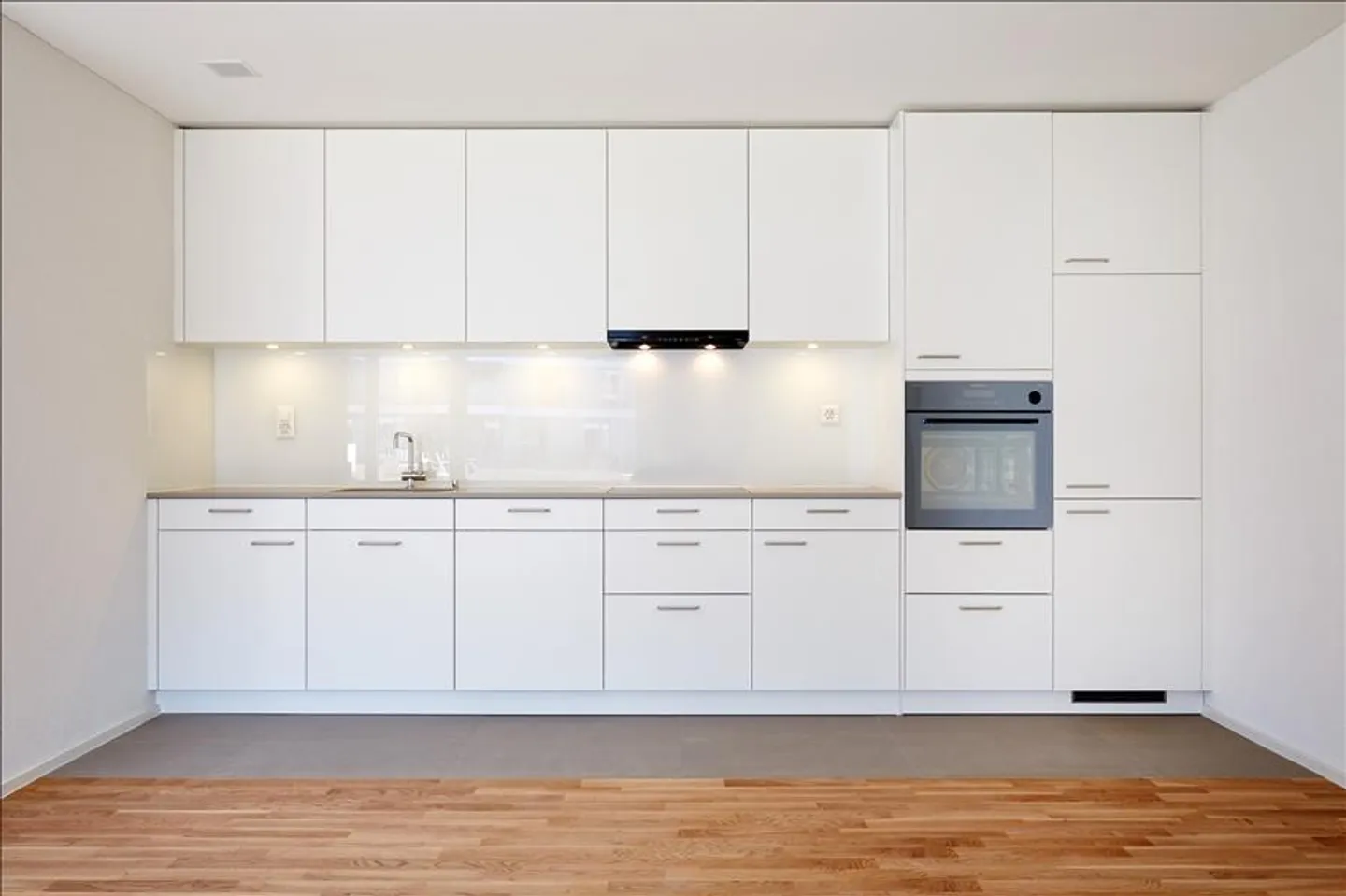 Apartment for rent - Photo 3 of 5