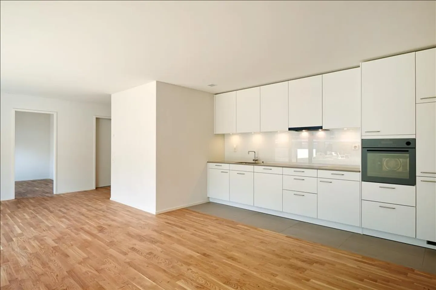 Apartment for rent - Photo 2 of 5