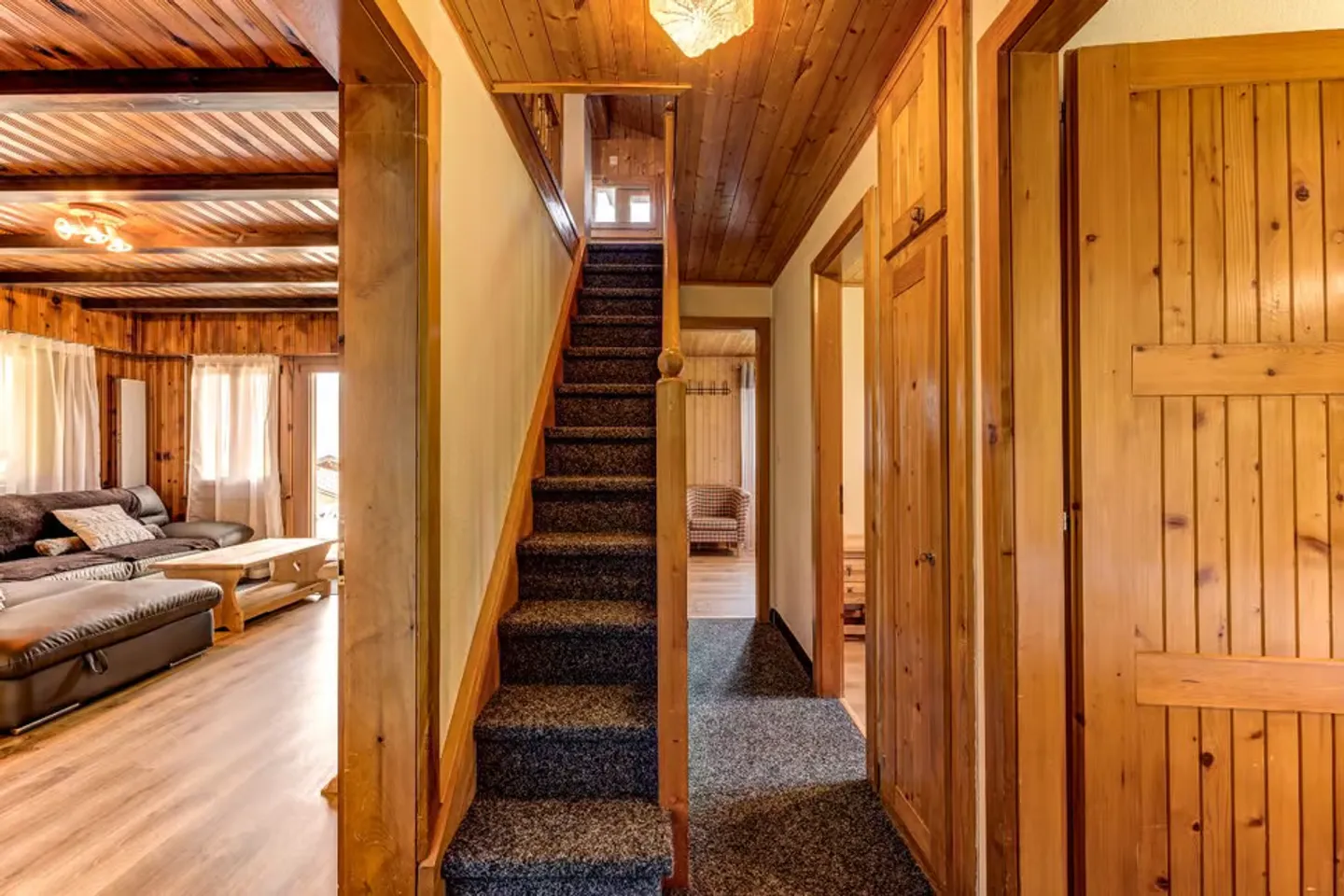 Charming Chalet with Valley Views - Photo 9 of 13