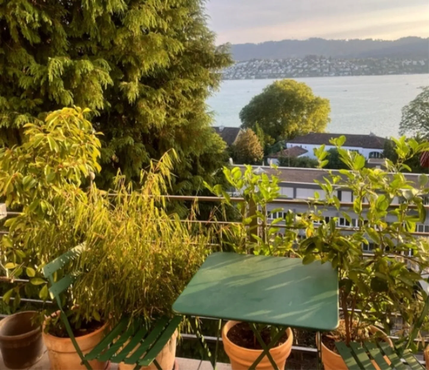 «4½ ZI-WOHNUNG IN ZOLLIKON (ZH), MÖBLIERT, TEMPORÄR» - Foto 1 von 10