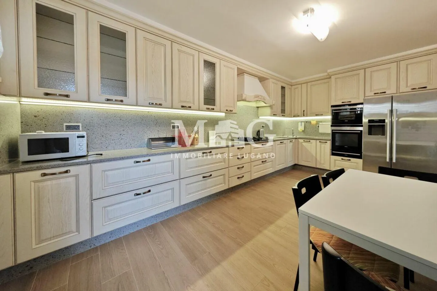 Montagnola, Collina d'Oro: Villa indipendente con piscina e vista lago - Foto 14 di 21