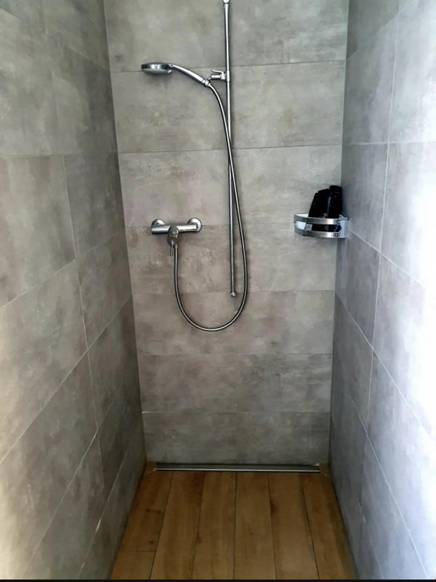 Modern 2.5-room stepped flat with underground parking, Täuffelen - Photo 7 of 15