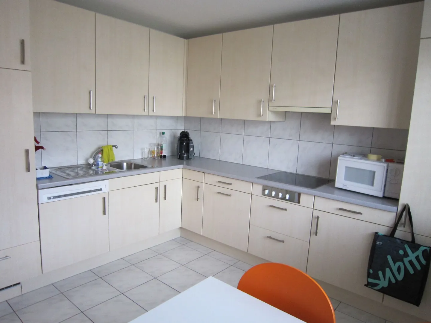 Geräumige Wohnung in zentraler Lage - Foto 2 von 7