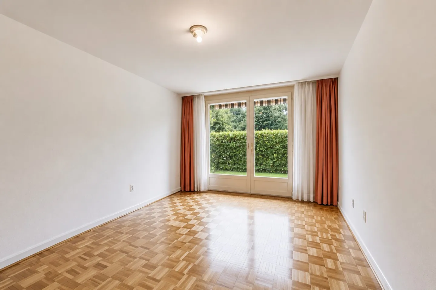 3,5-Zimmer-Wohnung "nur einen Steinwurf" vom See entfernt - Foto 5 von 12