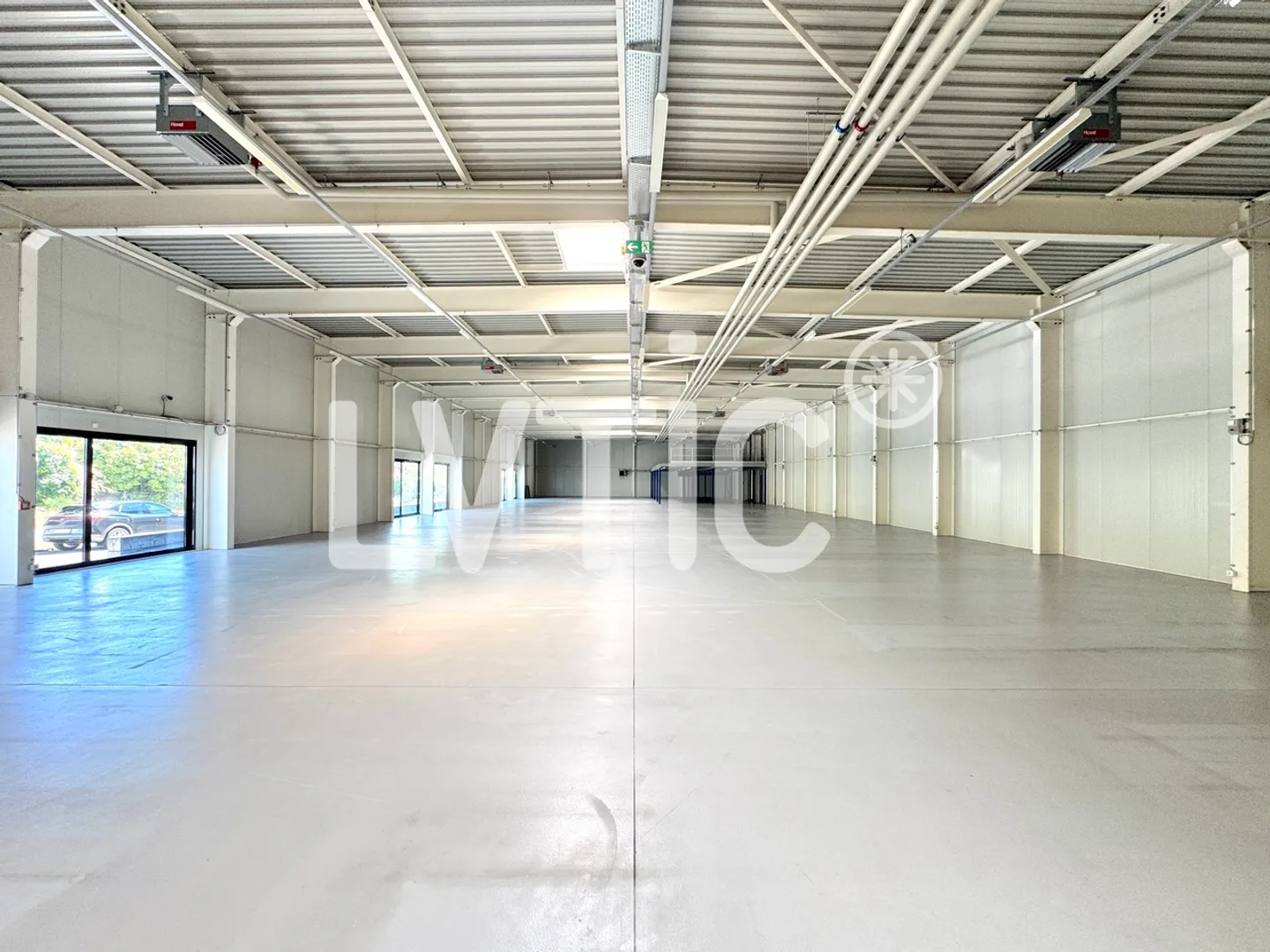 Locali, Showroom, Magazzino di 1165 m2 in affitto a Yverdon - Foto 1 di 12