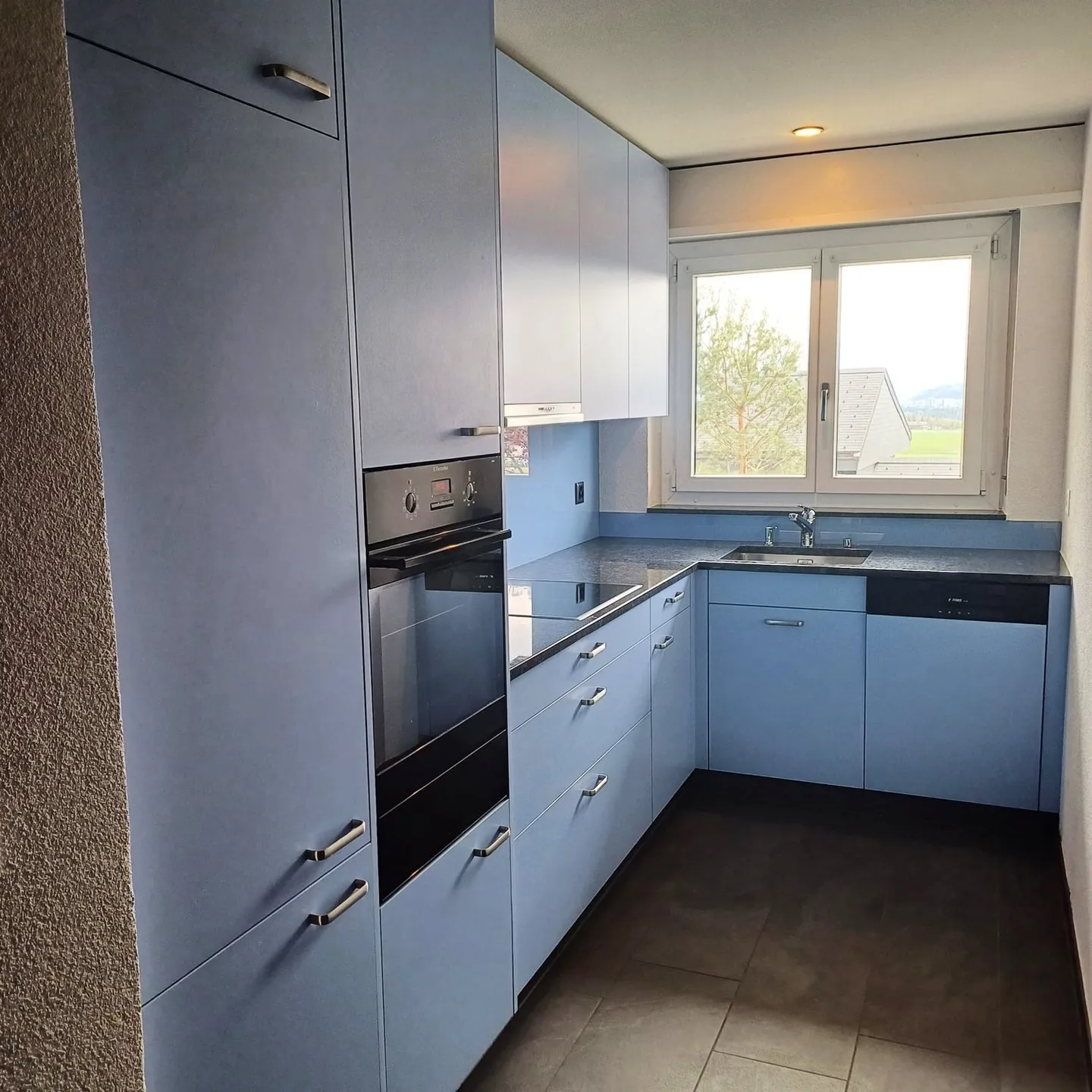 Inviting 4.5-room apartment with balcony in Uettligen - Photo 8 of 9