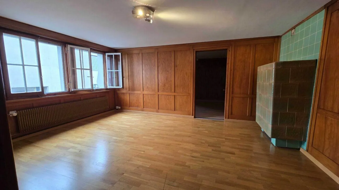Rustic 4.5-room apartment in the center of Mels - Photo 1 of 14