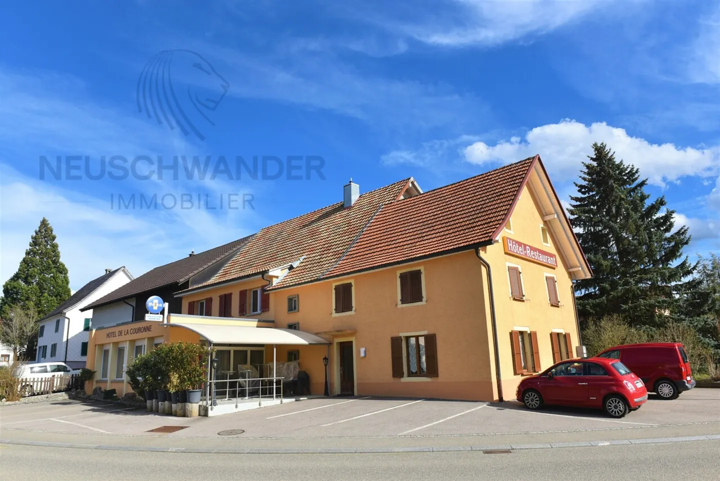 Magnifico hotel/ristorante con camere e appartamento ristrutturati. - Foto 1 di 15