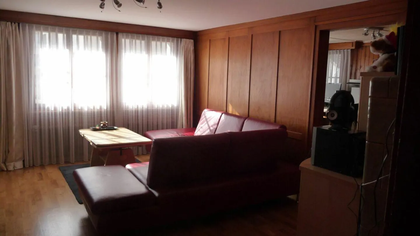 Rustic 4.5-room apartment in the center of Mels - Photo 2 of 14