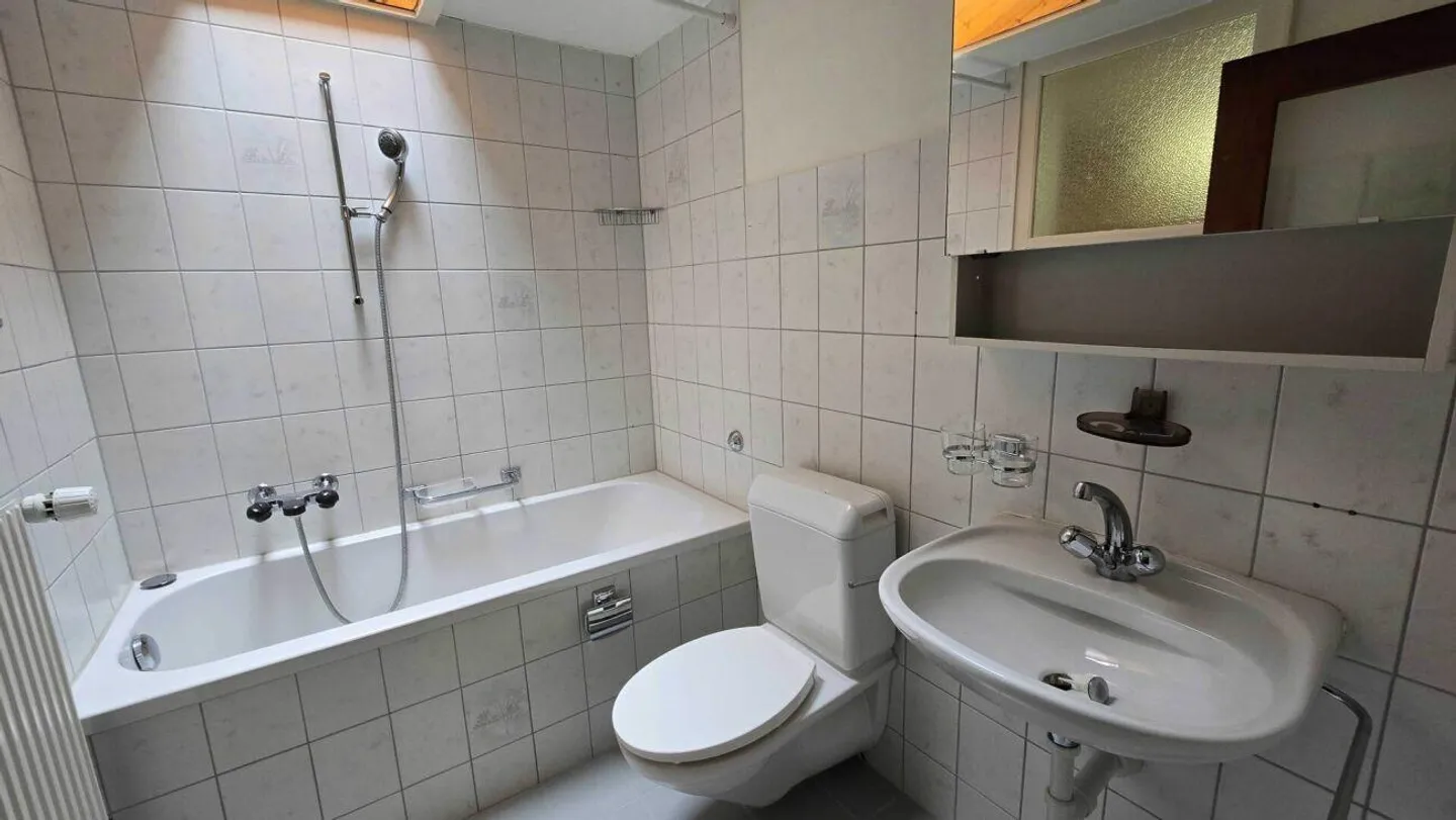 Rustic 4.5-room apartment in the center of Mels - Photo 5 of 14
