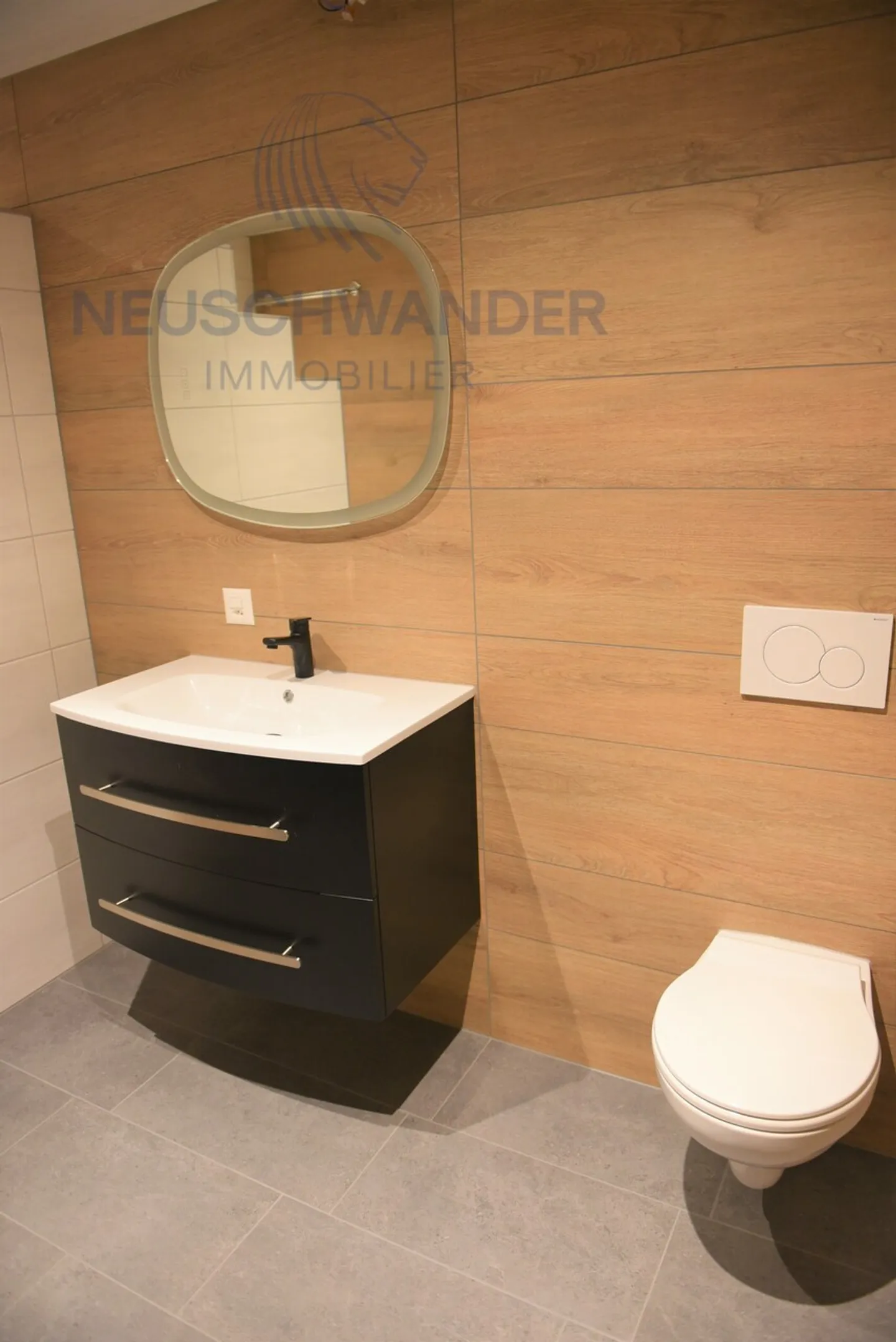 Magnifico hotel/ristorante con camere e appartamento ristrutturati. - Foto 13 di 15