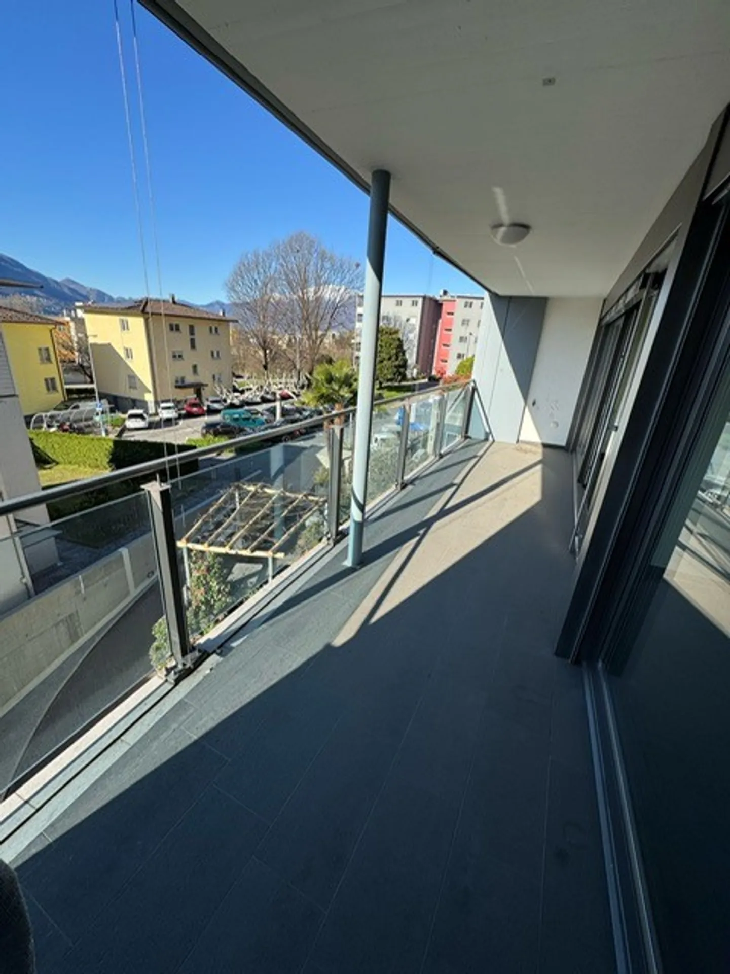 Modern 2-Room Apartment in Gordola (CHF 390,000 Apartment + CHF 30,000 Parking) - Photo 3 of 6