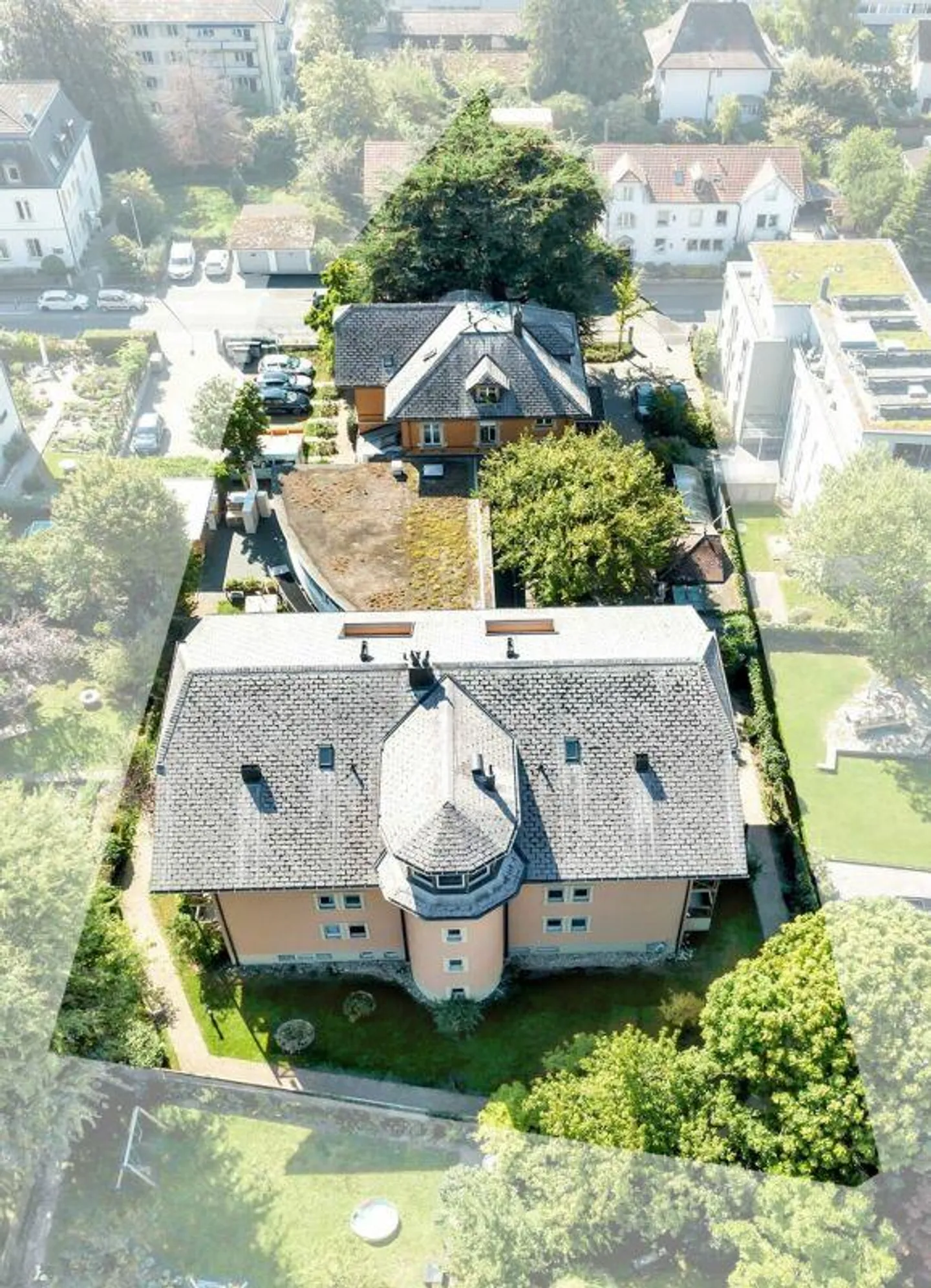 Historische Villa mit modernen Einrichtungen - Foto 2 von 4