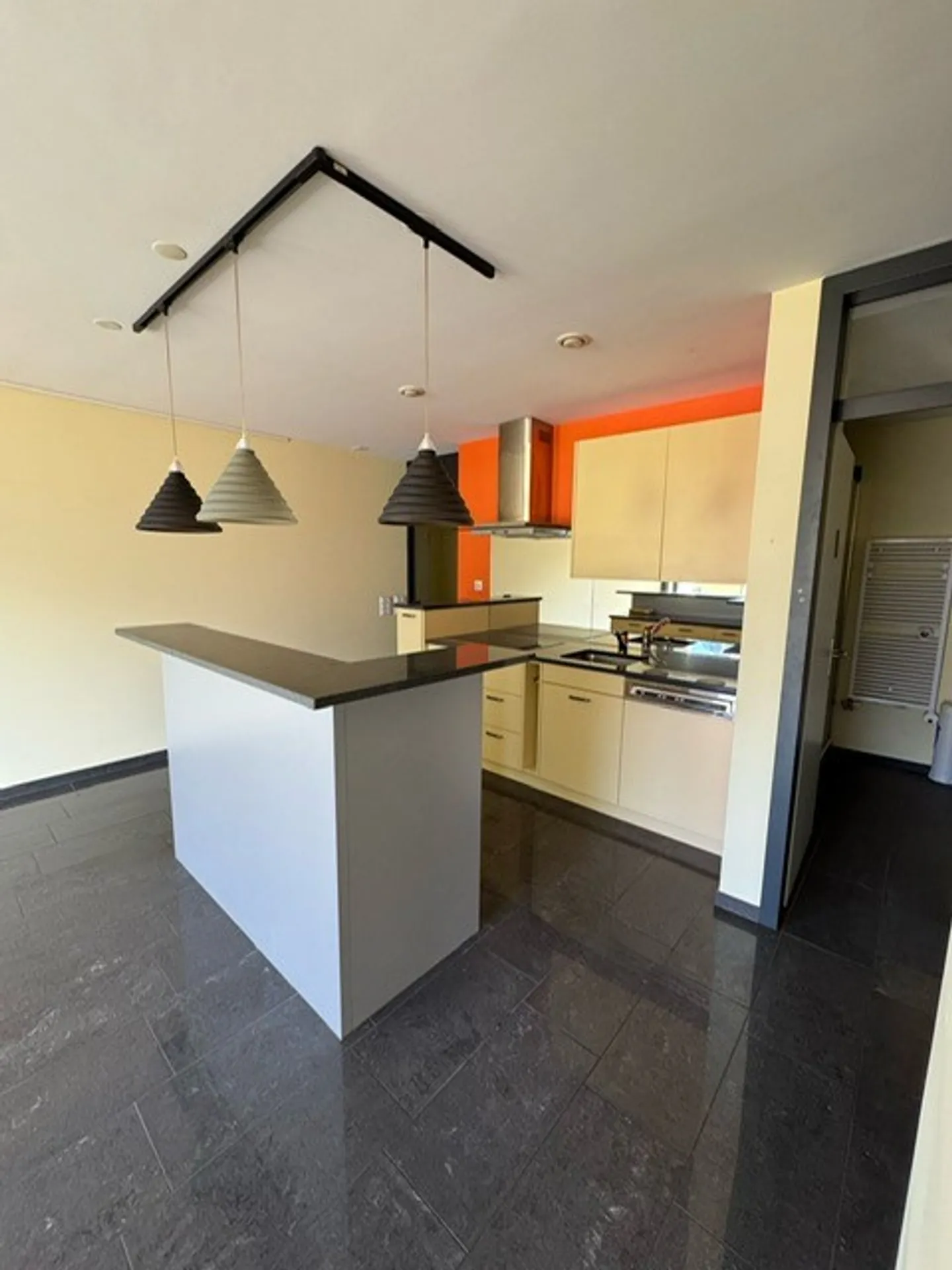 Modern 2-Room Apartment in Gordola (CHF 390,000 Apartment + CHF 30,000 Parking) - Photo 4 of 6