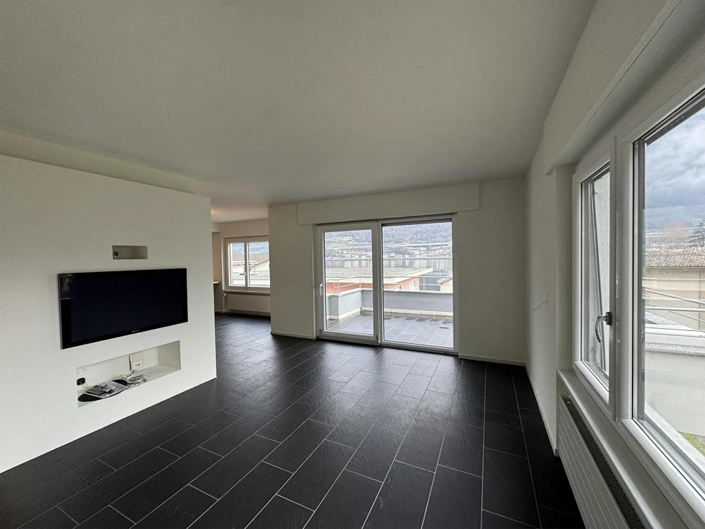 3.5 modern rooms in a villa with lake view - Photo 5 of 30