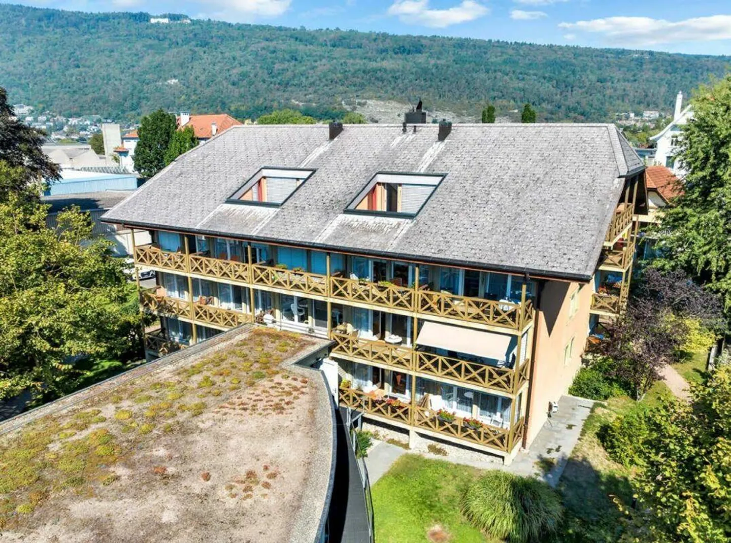 Historische Villa mit modernen Einrichtungen - Foto 3 von 4