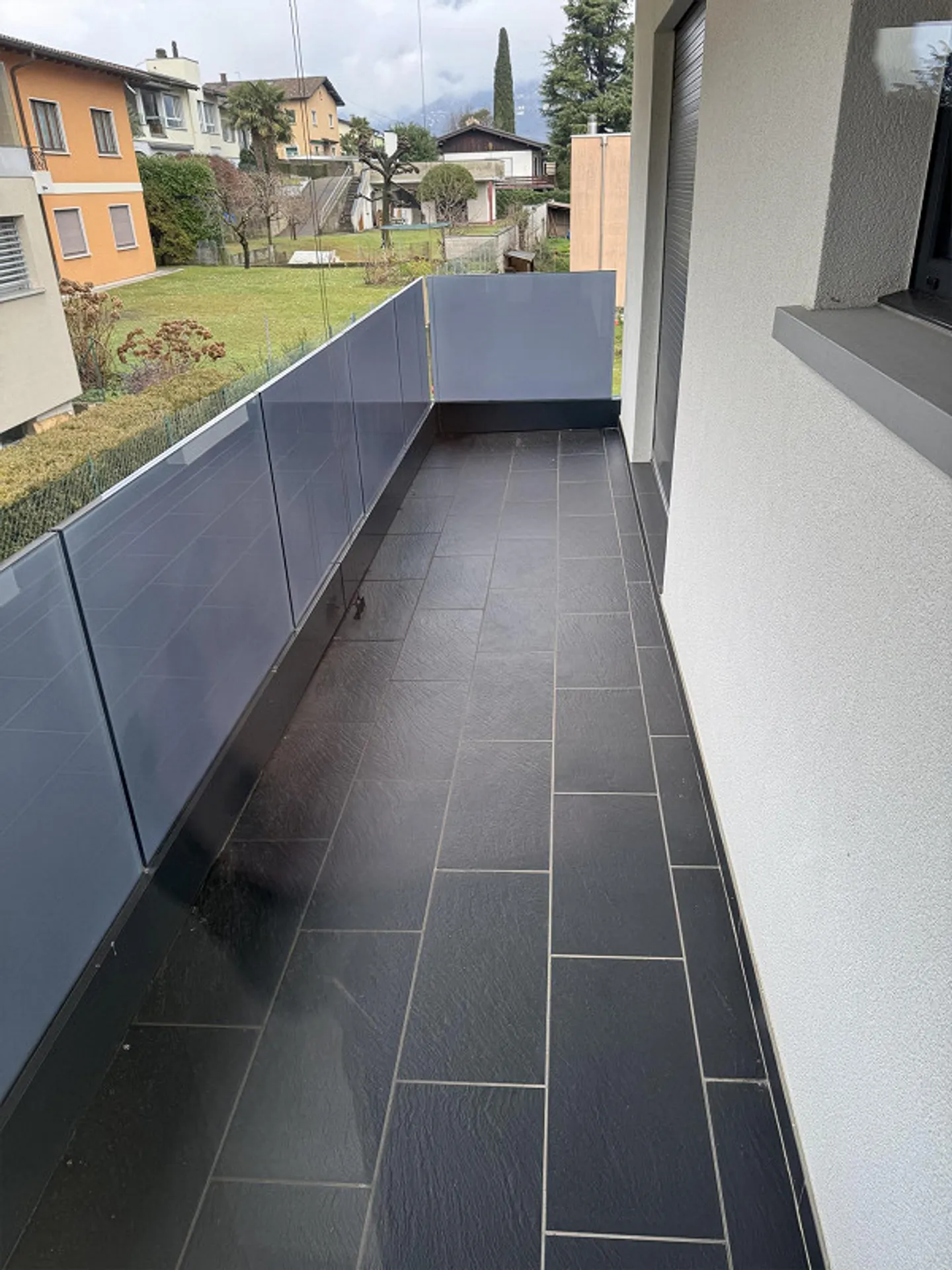 3.5 modern rooms in a villa with lake view - Photo 9 of 30