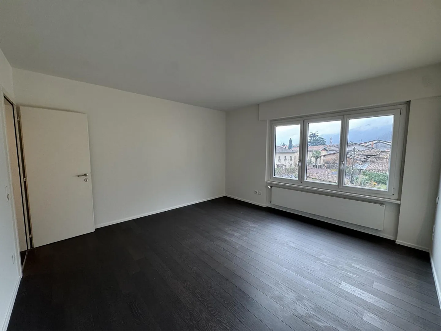 3.5 modern rooms in a villa with lake view - Photo 10 of 30