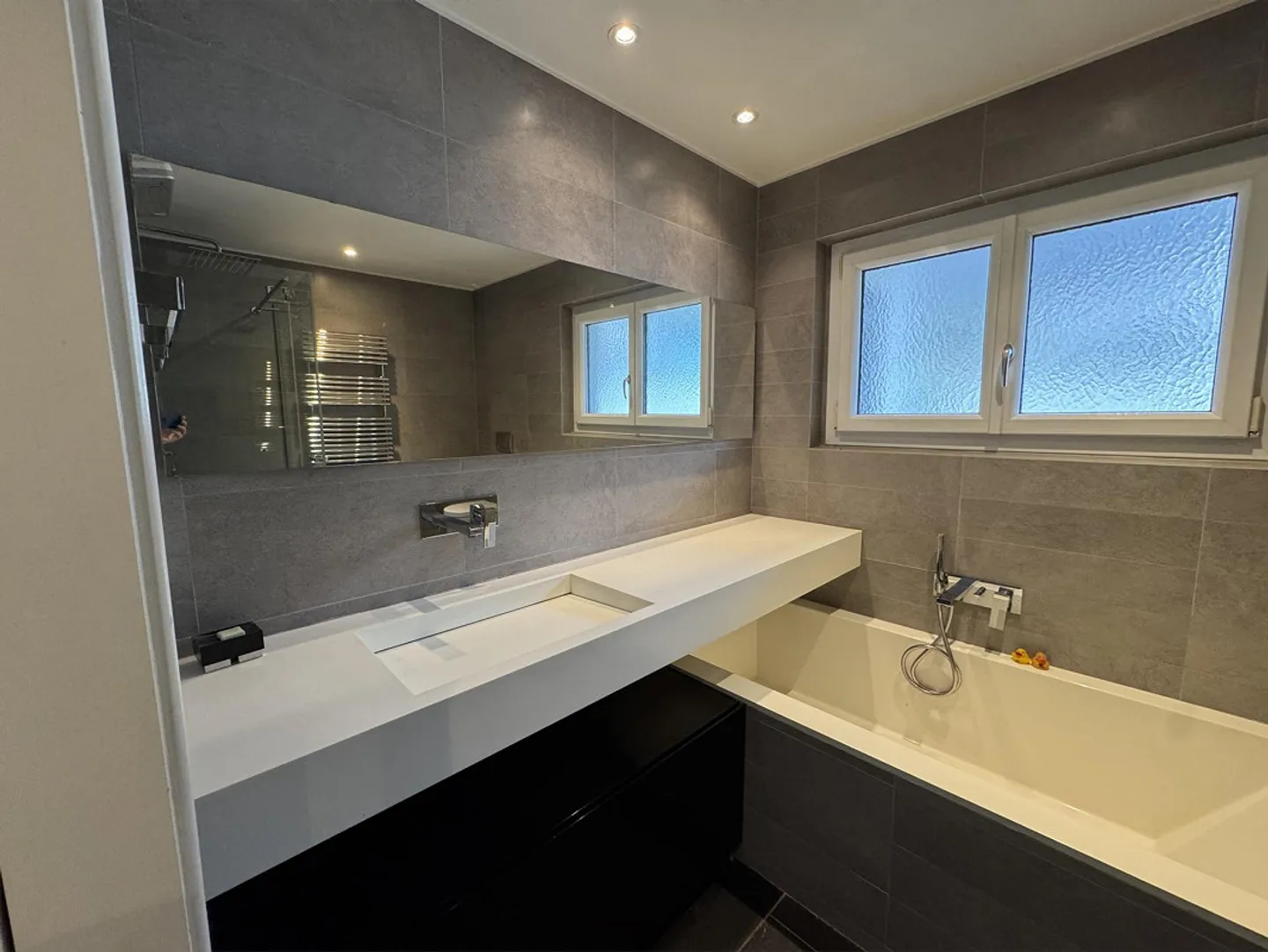 3.5 modern rooms in a villa with lake view - Photo 13 of 30