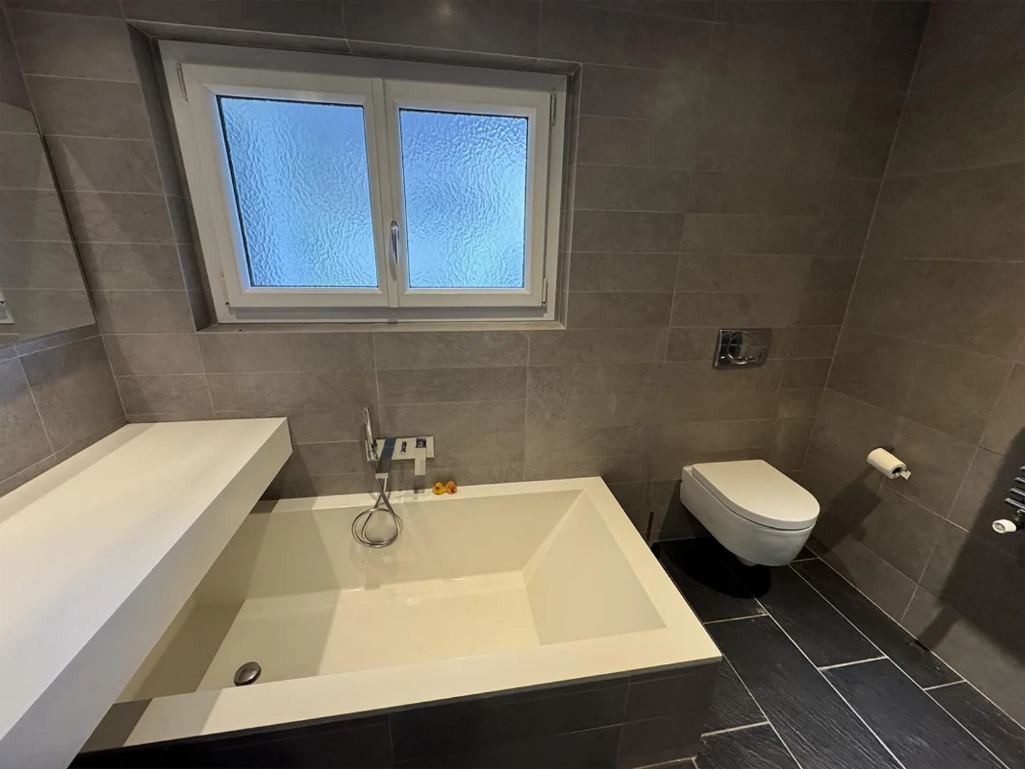 3.5 modern rooms in a villa with lake view - Photo 14 of 30