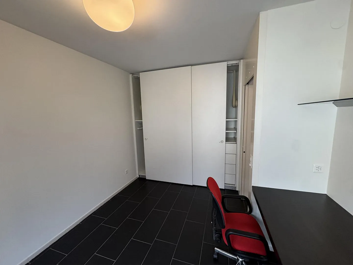 3.5 modern rooms in a villa with lake view - Photo 19 of 30