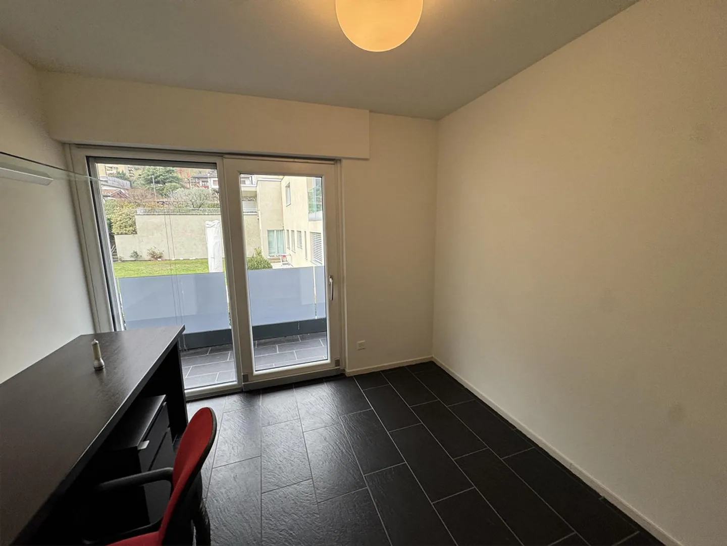 3.5 modern rooms in a villa with lake view - Photo 20 of 30