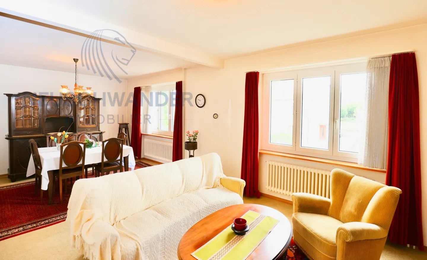 «Immeuble bien situé de trois appartements à rénover.» - Photo 6 sur 18