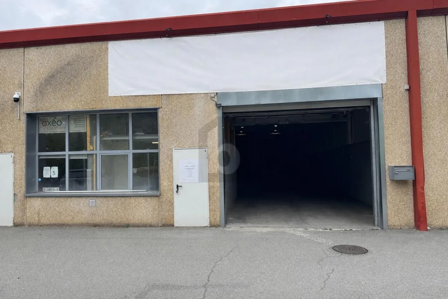 CRAFT HALL WITH HIGHWAY VISIBILITY - Photo 1 of 6