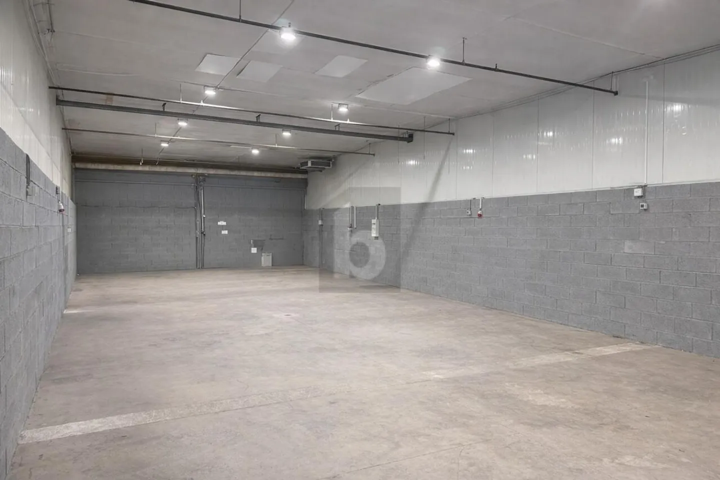 CRAFT HALL WITH HIGHWAY VISIBILITY - Photo 2 of 6