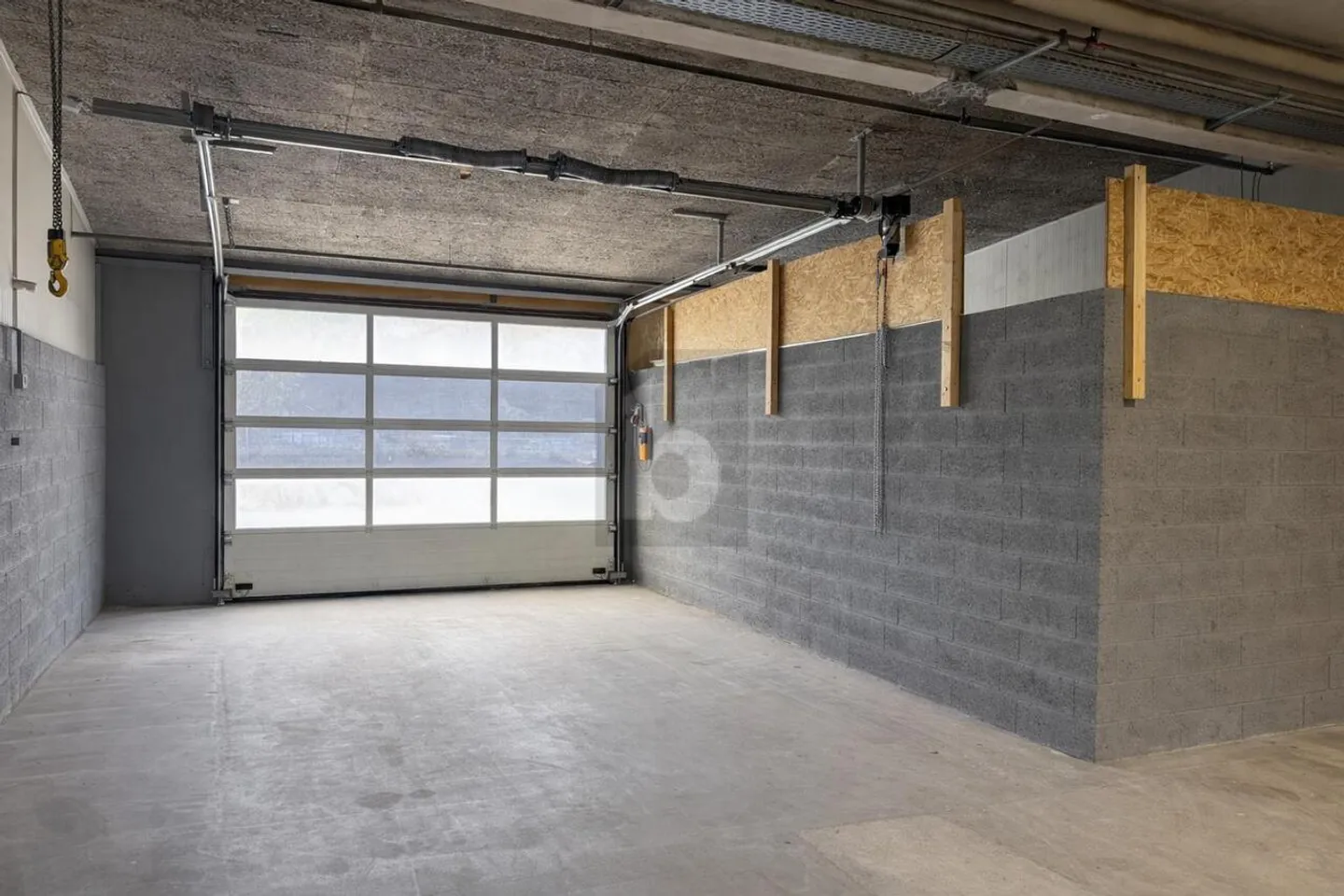 CRAFT HALL WITH HIGHWAY VISIBILITY - Photo 4 of 6