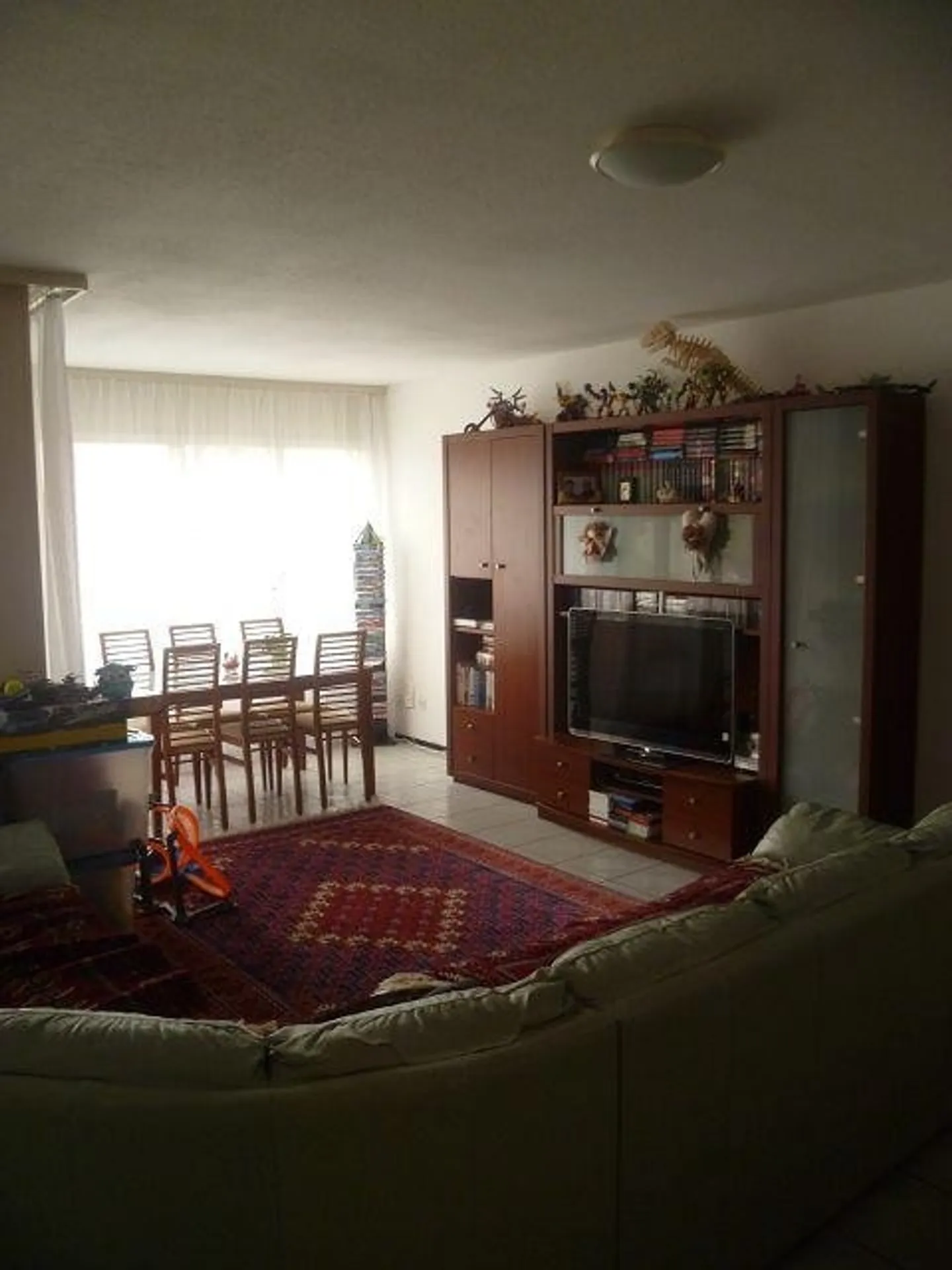 «4 1/2-Zimmer-Wohnung im 1. OG / appartamento di 4 1/2 locali nel primo piano» - Foto 3 di 12