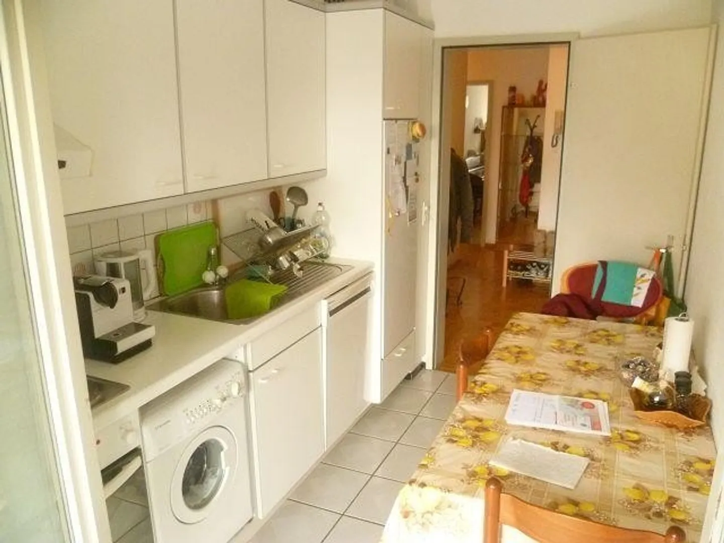 «4 1/2-Zimmer-Wohnung im 1. OG / appartamento di 4 1/2 locali nel primo piano» - Foto 5 di 12