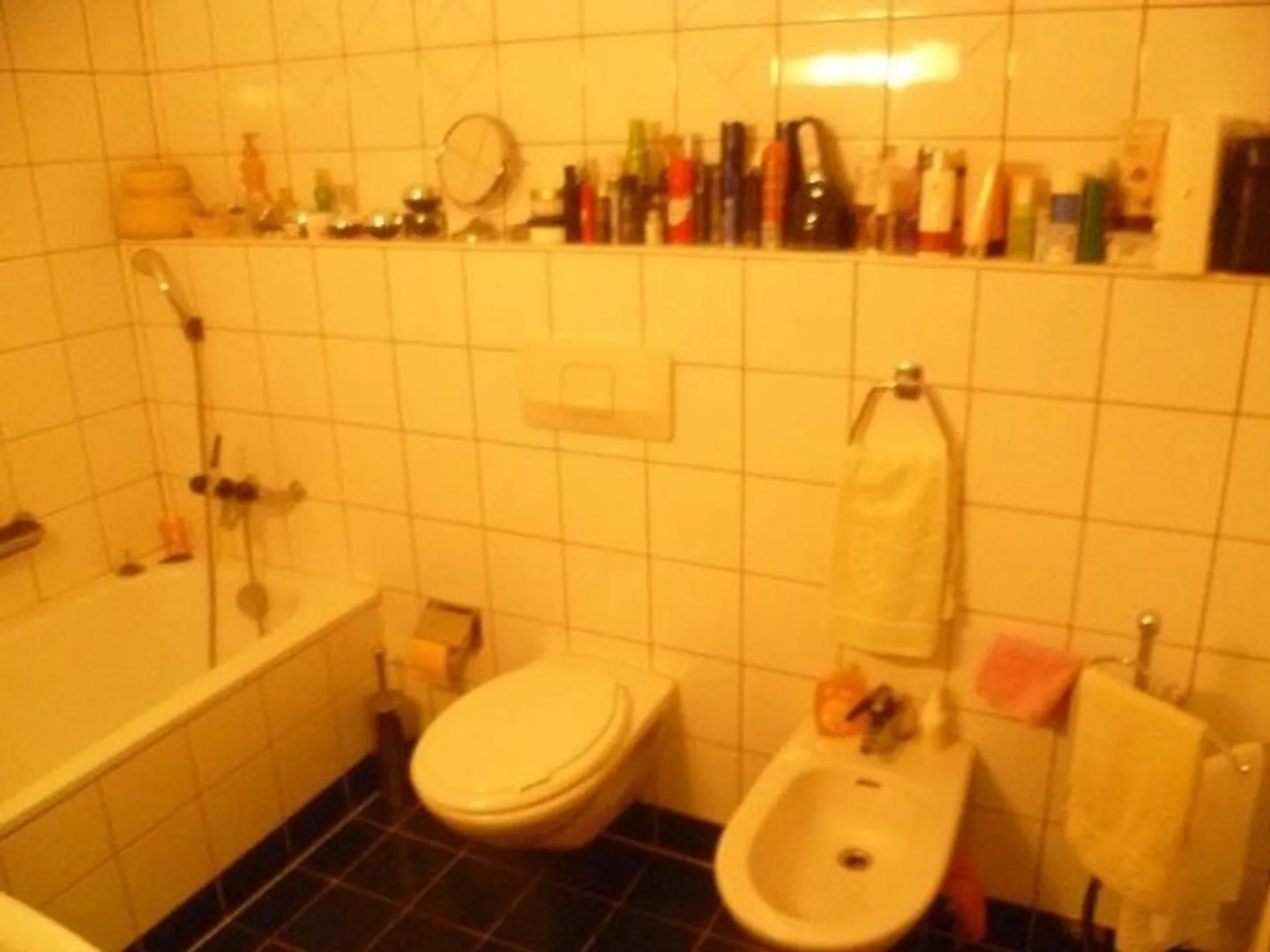 «4 1/2-Zimmer-Wohnung im 1. OG / appartamento di 4 1/2 locali nel primo piano» - Foto 8 di 12