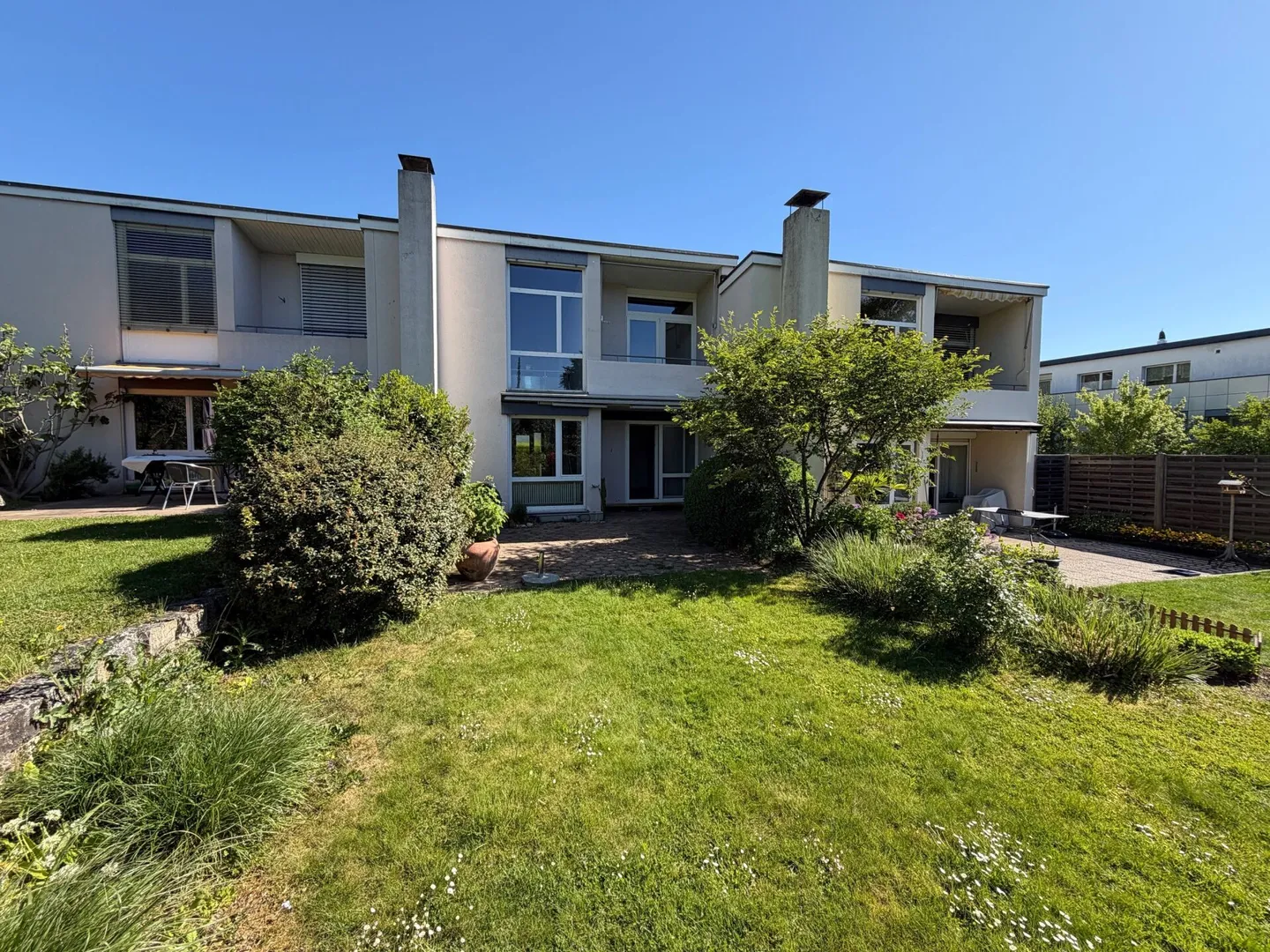 Charmantes Reihenhaus in Bottmingen - Foto 1 von 15