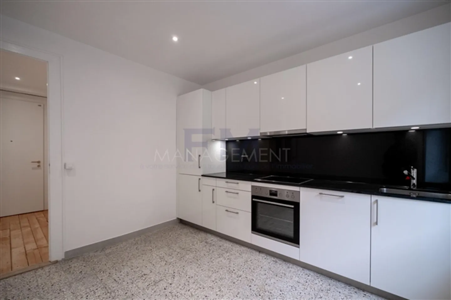 «Jonction, avenue de la Jonction, 2 Zimmer im 1. Stock, von ca. 35m2» - Photo 1 sur 12