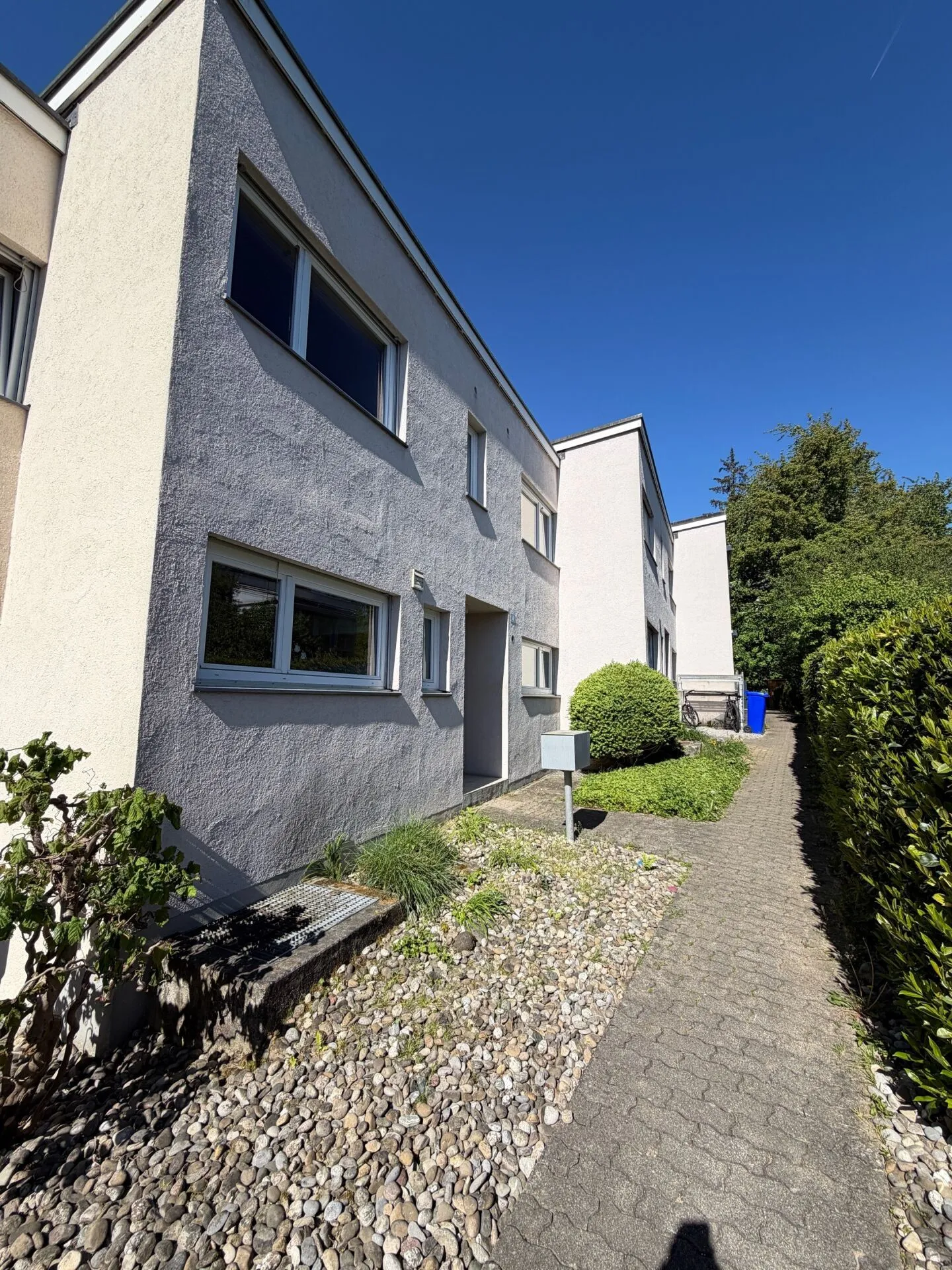 Charmantes Reihenhaus in Bottmingen - Foto 3 von 15