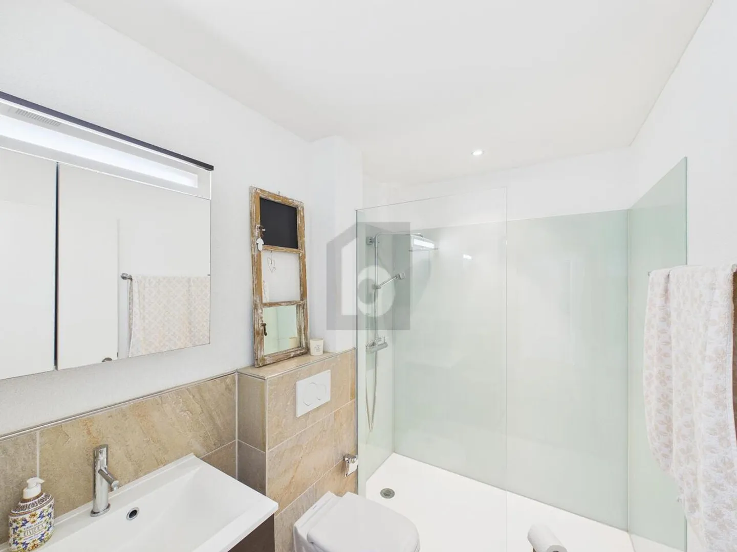 Modernes Apartment mit Grünblick - Foto 5 von 6