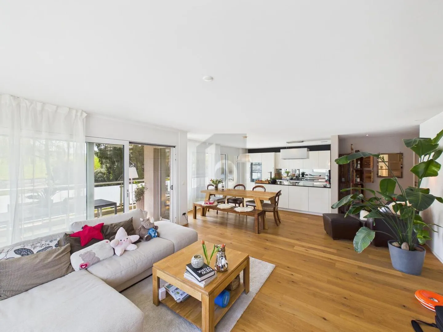 Modernes Apartment mit Grünblick - Foto 1 von 6