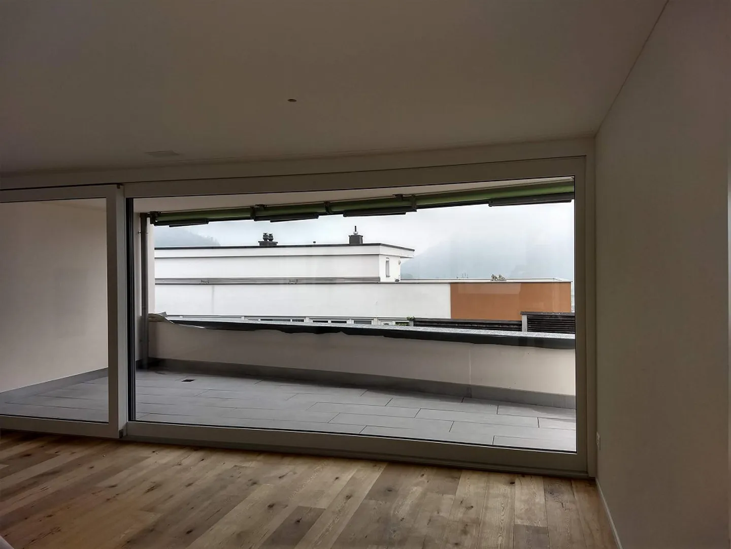 Appartamento giardino 3,5 locali in una bella posizione - Foto 3 di 9