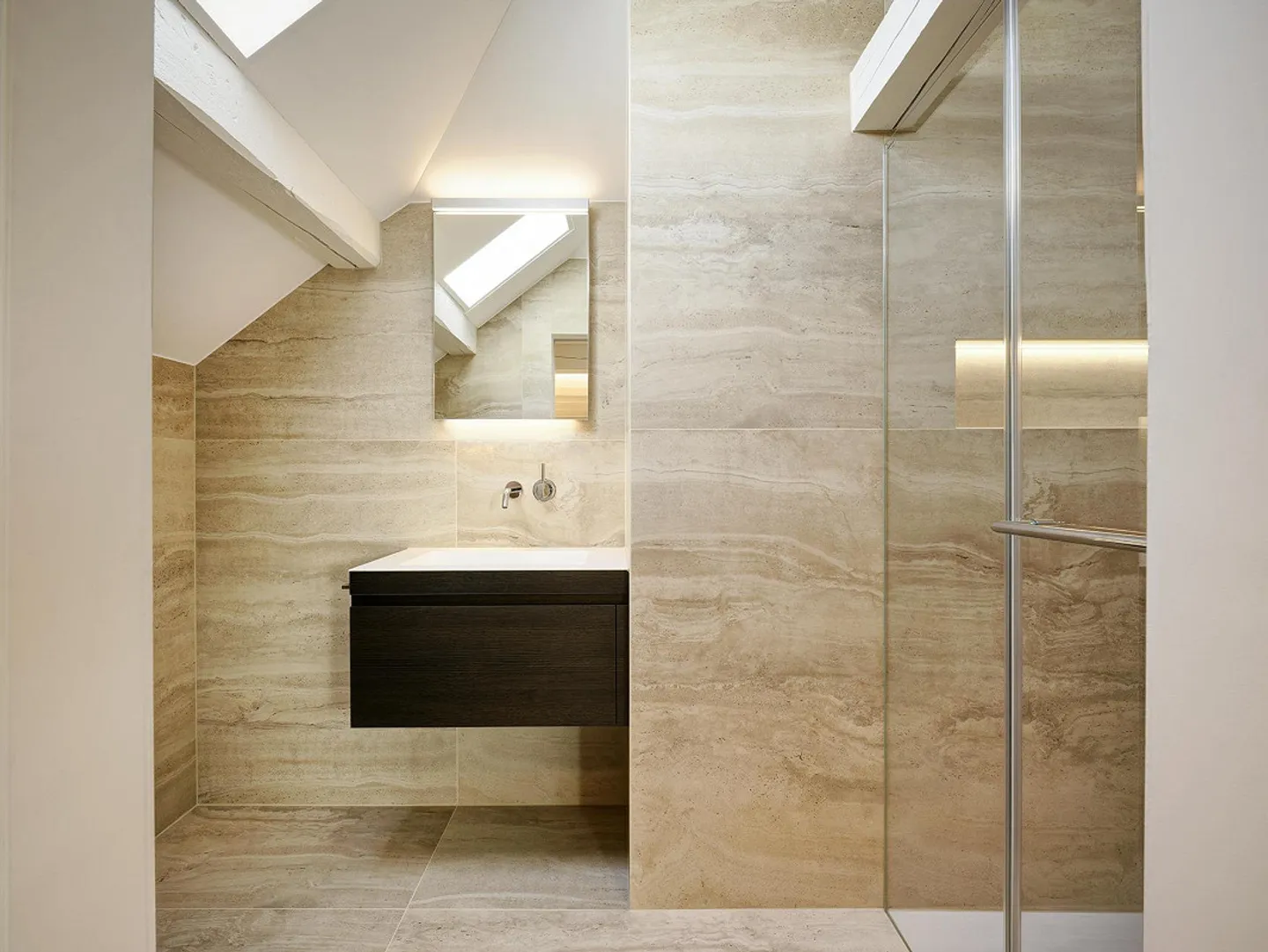 City location with character - stylishly newly developed maisonette with Pilatus - Photo 7 of 7